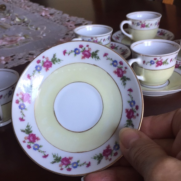 Middle Eastern coffee cups set of 5. - Picture 4 of 4